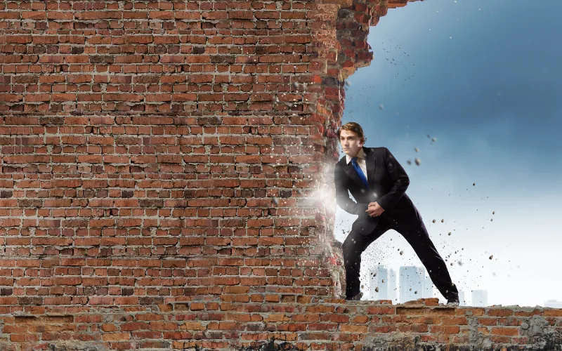 Overcoming Limiting Beliefs – Breaking Free from Mental Barriers